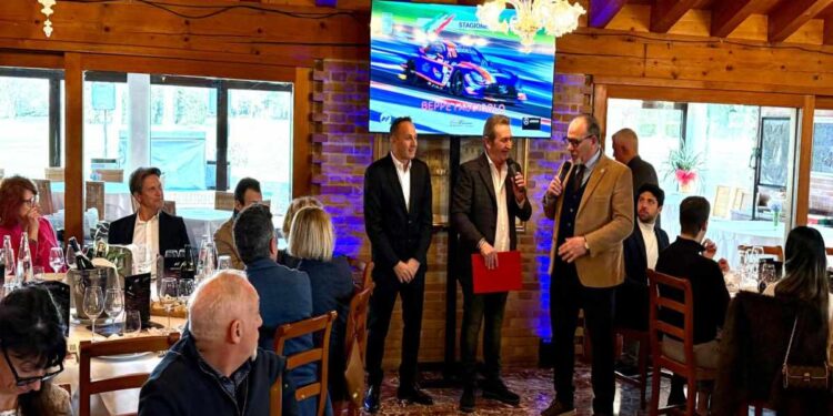 Fascicolo corre nel Campionato Italiano Gran Turismo con Stratia Motorsport