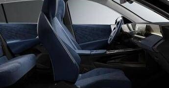 DS N°7, lusso e sostenibilità: interni in Alcantara Blu Eterno