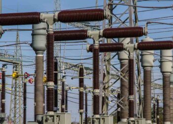 Fornitura gruppi di continuità (UPS): soluzioni su misura per la continuità energetica aziendale