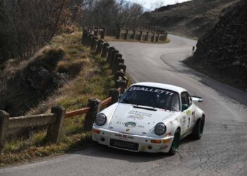 Cambia la classifica del 16° Historic Rally delle Vallate Aretine:  escluso Angelo Lombardo, vince Alberto Salvini