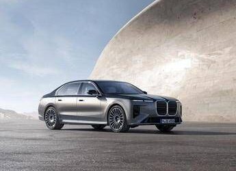 BMW Serie 7 2026: lusso, tecnologia e strategie globali