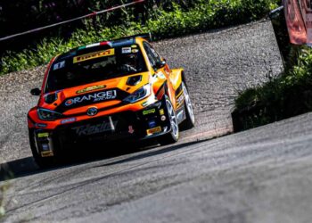 A Simone Campedelli il primo round di International Rally Cup: il romagnolo festeggia la vittoria al Rallye Elba.
