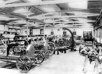 Opel, 120 anni di crescita: dalla millesima auto alla leadership europea