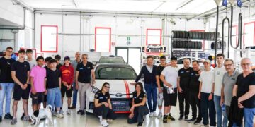 Toyota Gazoo Racing Italy apre le porte della sua struttura ai giovani: gli studenti Enaip di Lecco alla scoperta del reparto corse di Toyota Motor Italia