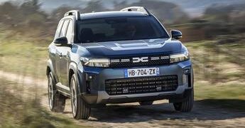 Dacia Bigster Hybrid 155, il C-SUV che punta su efficienza e praticità