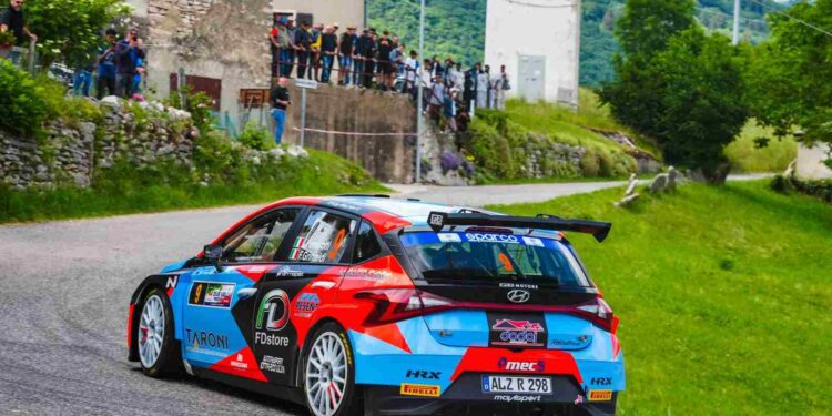 Ferrarotti sorride al Rally Due Valli: secondo nel CIR Promozione e settimo assoluto