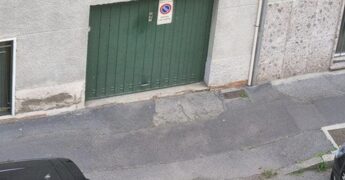 Passo carrabile e marciapiede: dove finisce il diritto di accesso e dove inizia lo spazio pubblico