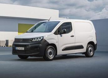 Stellantis amplia la gamma dei veicoli commerciali con lo Smart Compact Van