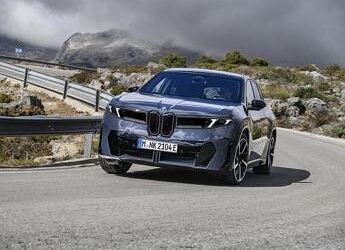 BMW iX3 conquista le cinque stelle Euro NCAP 2026