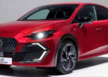 Auto full hybrid in città, la Nuova Renault Clio è il giusto compromesso tra efficienza e libertà