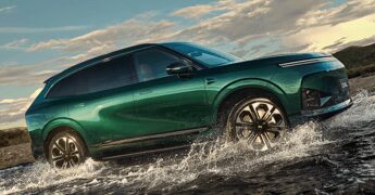 Debutta il SUV XPENG G9L al Salone di Parigi