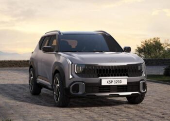 Kia presenta a Parigi la Seltos Full-Hybrid e la gamma elettrica GT